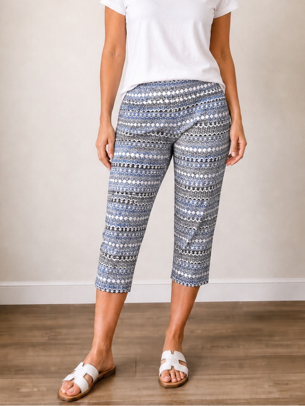 Tribal Jeans Blue & White Printed Crop Capris
